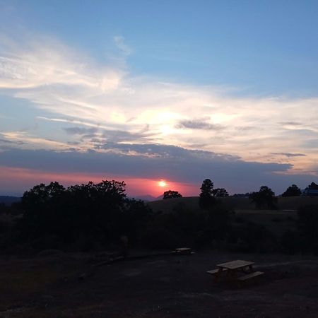 Campground At Sequoia Mountain Farms - Bring Your Own Tent Or Rv - No Bedrooms Or Beds Provided Miramonte Eksteriør billede