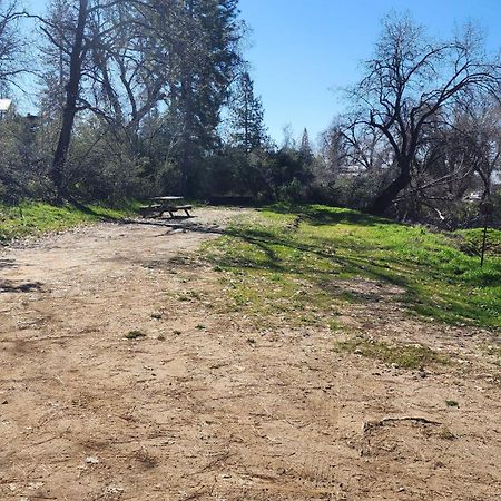 Campground At Sequoia Mountain Farms - Bring Your Own Tent Or Rv - No Bedrooms Or Beds Provided Miramonte Eksteriør billede